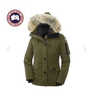 Canada Goose Puffer with Hood. SZ Small